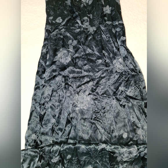 Blue Floral Dress - Picture 5 of 9